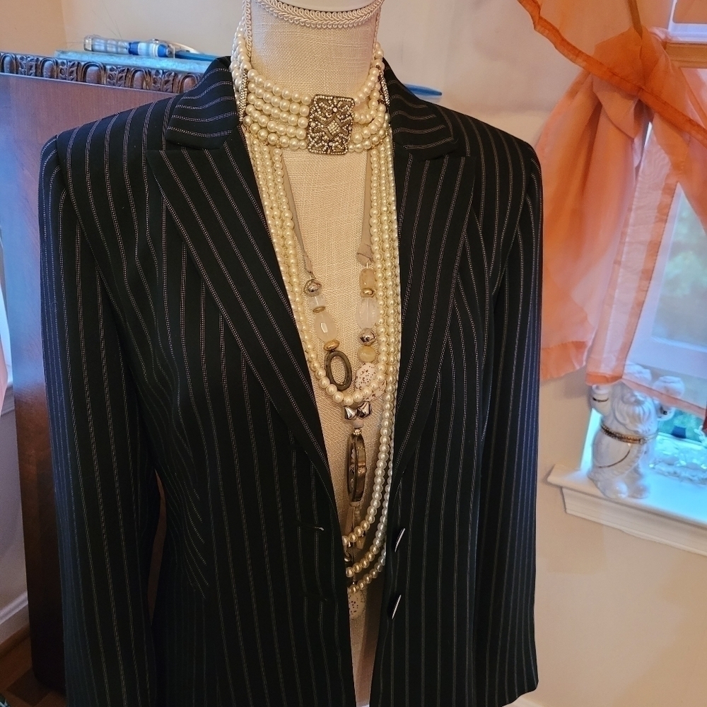 jacket by Worthington. elegant size 8P